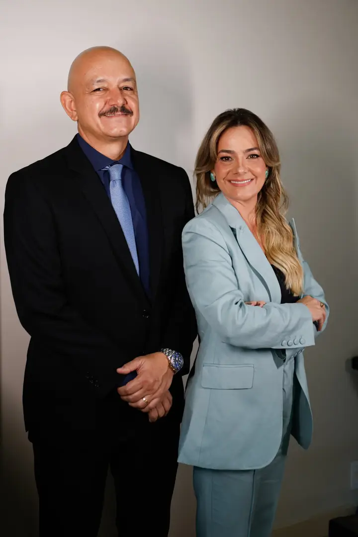 Família Zanirato no escritório Zanirato & Mega