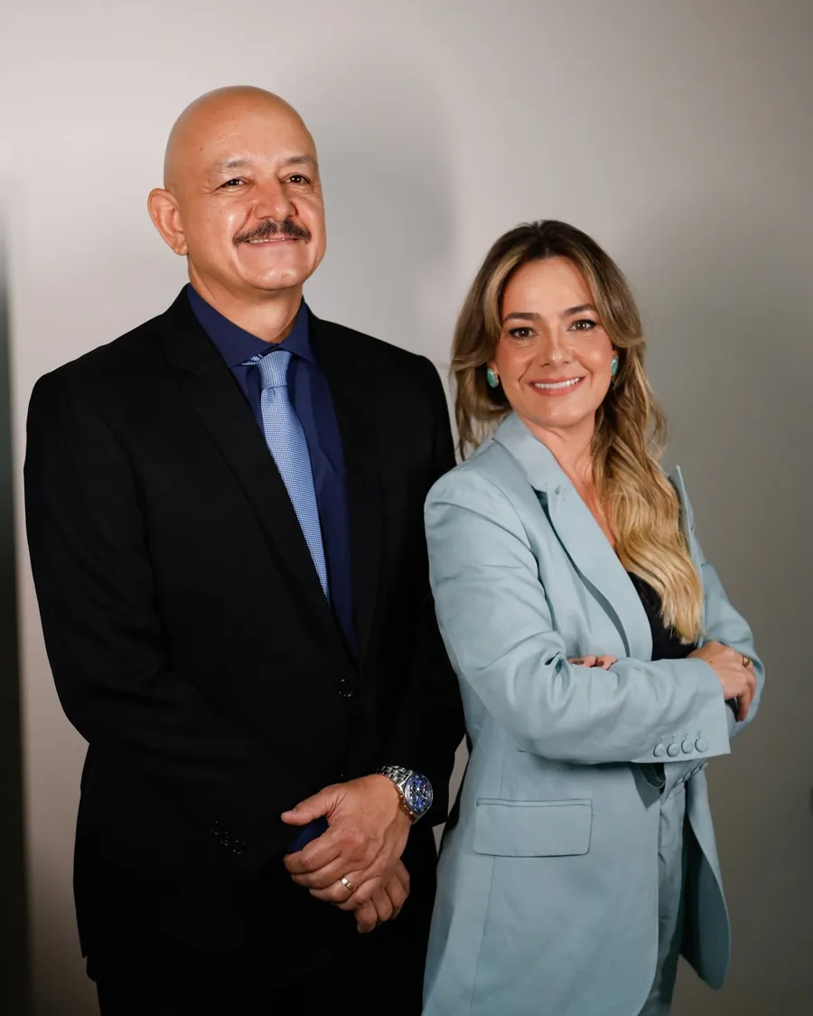 Dr. Rodrigo E. Zanirato e Dra. Fabiana Zanirato De Antonio